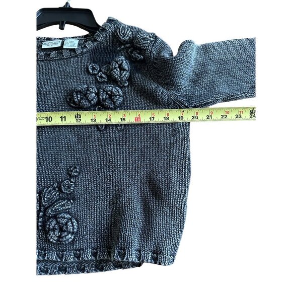 Newport News Gray Floral Embroidered Cropped Sweater S 3D Roses Missing One - Picture 5 of 8